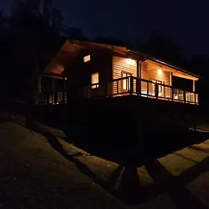 https://rustic-cabin-in-the-woods-cabana-en-el-bosque.catalonia-hotels.com